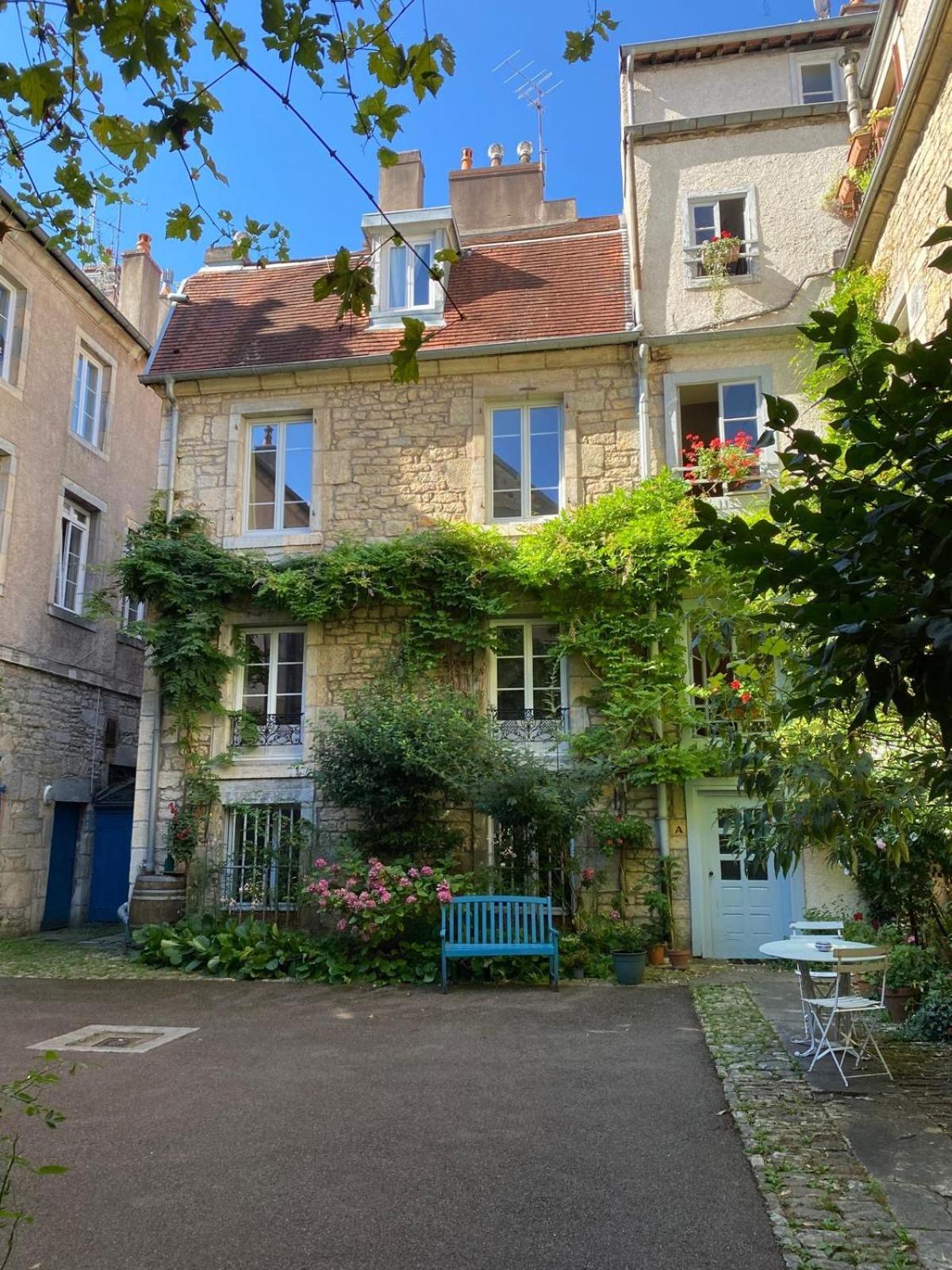 Besancon: Charmant Duplex Au Pied De La Citadelle Exterior foto